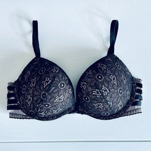 Victoria's Secret Very Sexy push up Black Lace Demi Bra 34A
